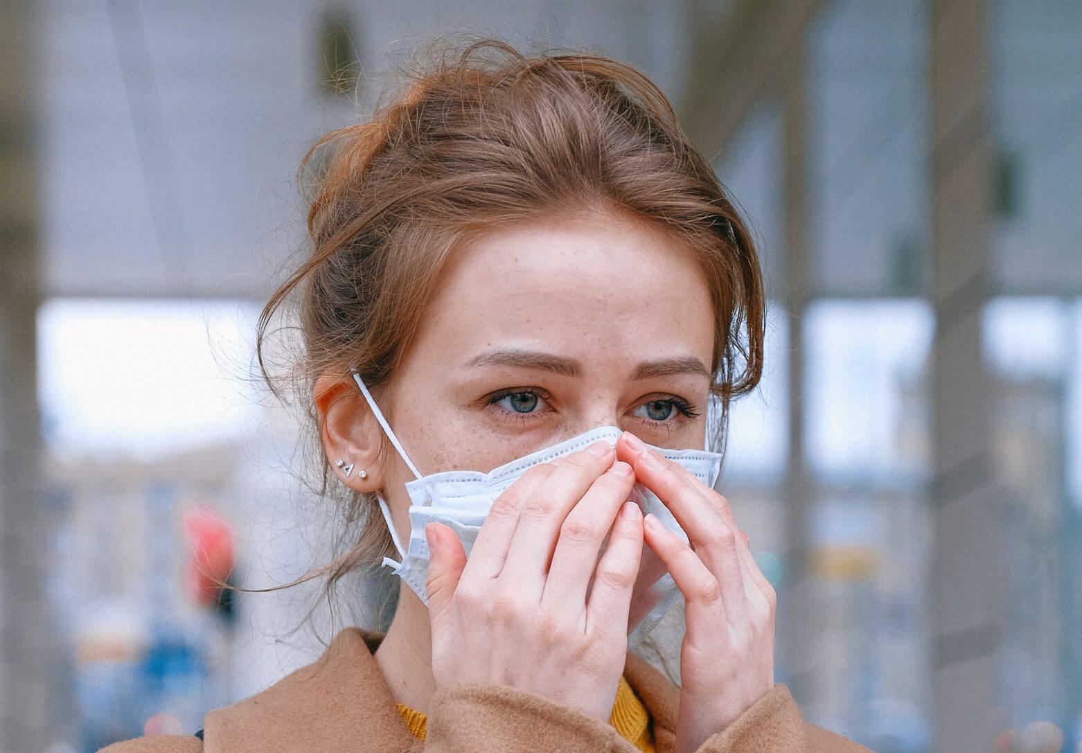 woman-wearing-face-mask